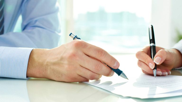 Firmada CCT com o Sindicato dos Empregados em Estabelecimentos de Serviços de Saúde de Araçatuba e Região