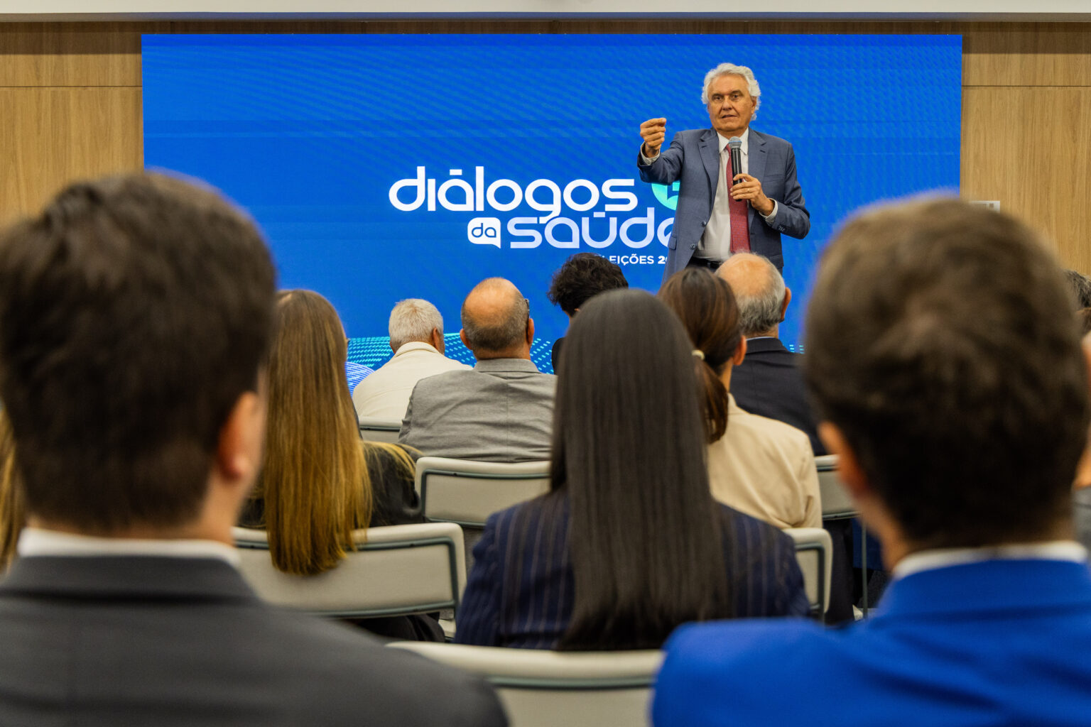 Diálogos da Saúde recebe Ronaldo Caiado